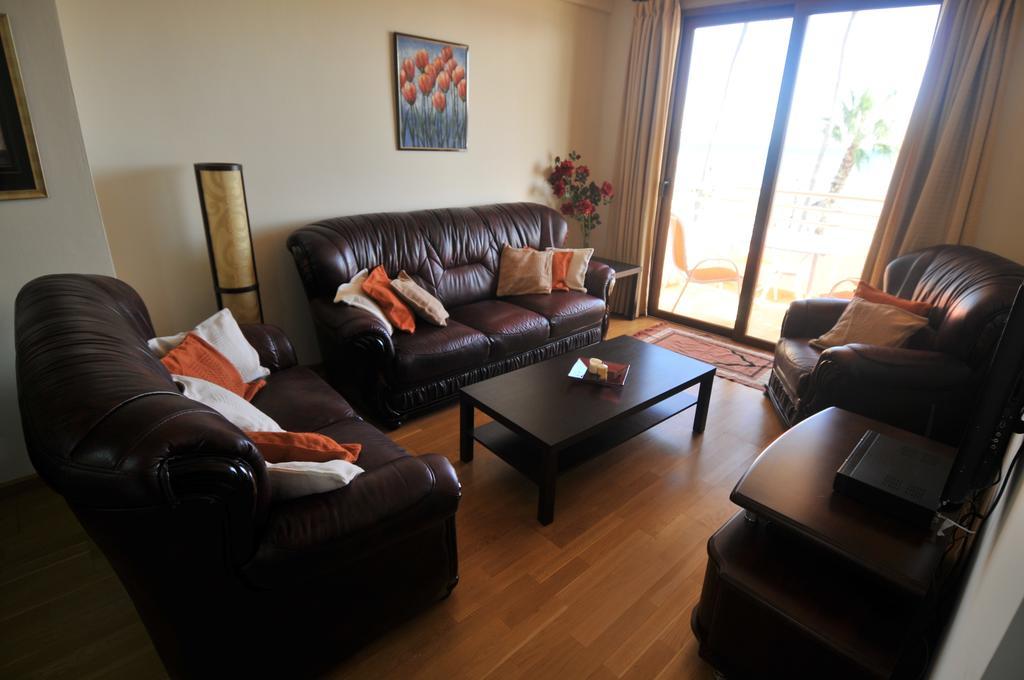 Ithaki Phinikoudes Apartment No. 202 Ларнака Номер фото